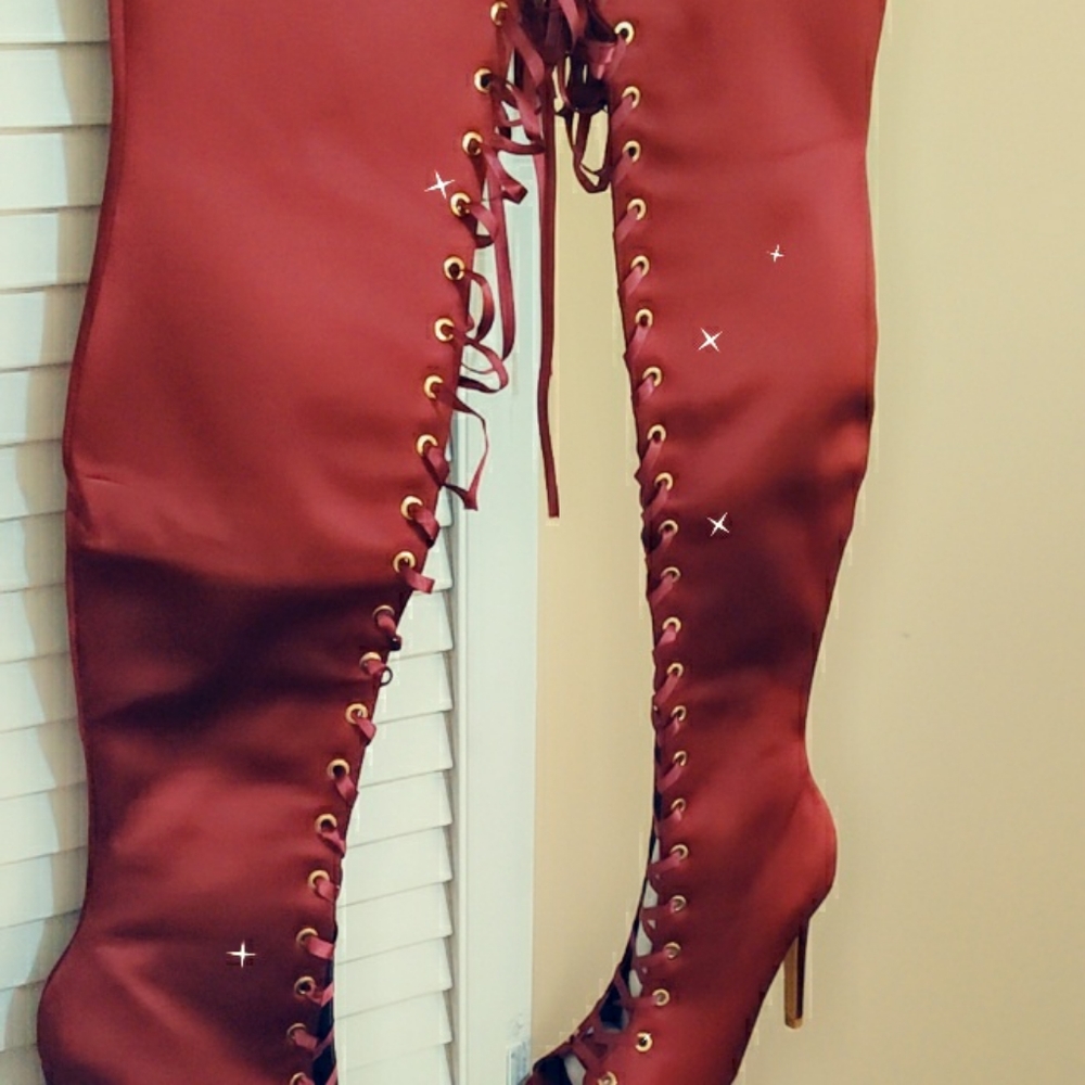 Boots - Picture 4 of 5